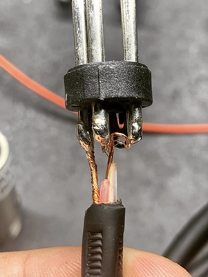 broken xlr connector